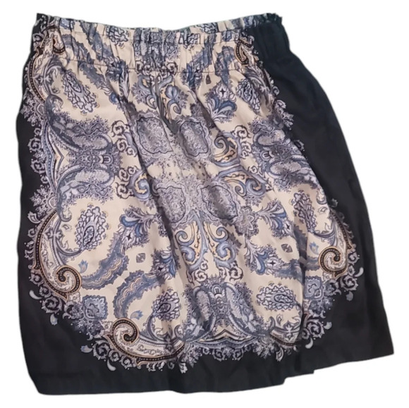 H&M blue cream white black paisley short satin mini skirt w pockets small 4 6 - Picture 6 of 6